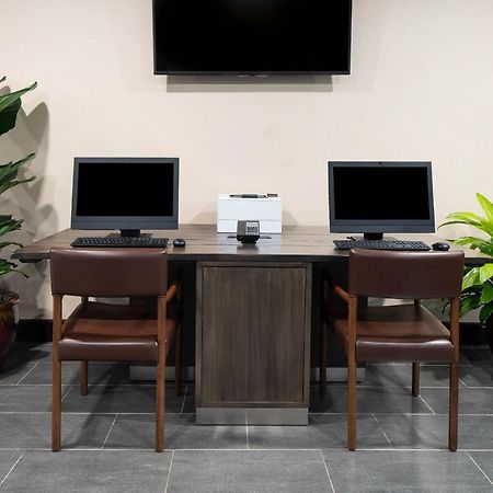 俄克拉荷马城机场福朋喜来登酒店 奧克拉荷馬 外观 照片
